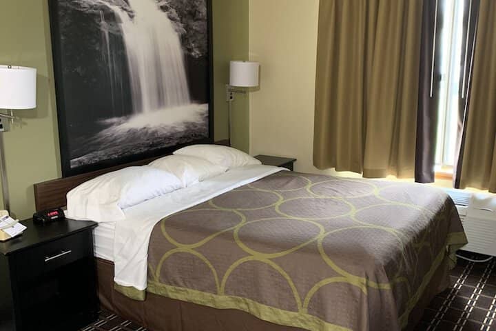 Room 5 of 44
