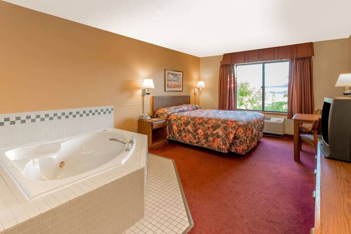 Room 19 of 44